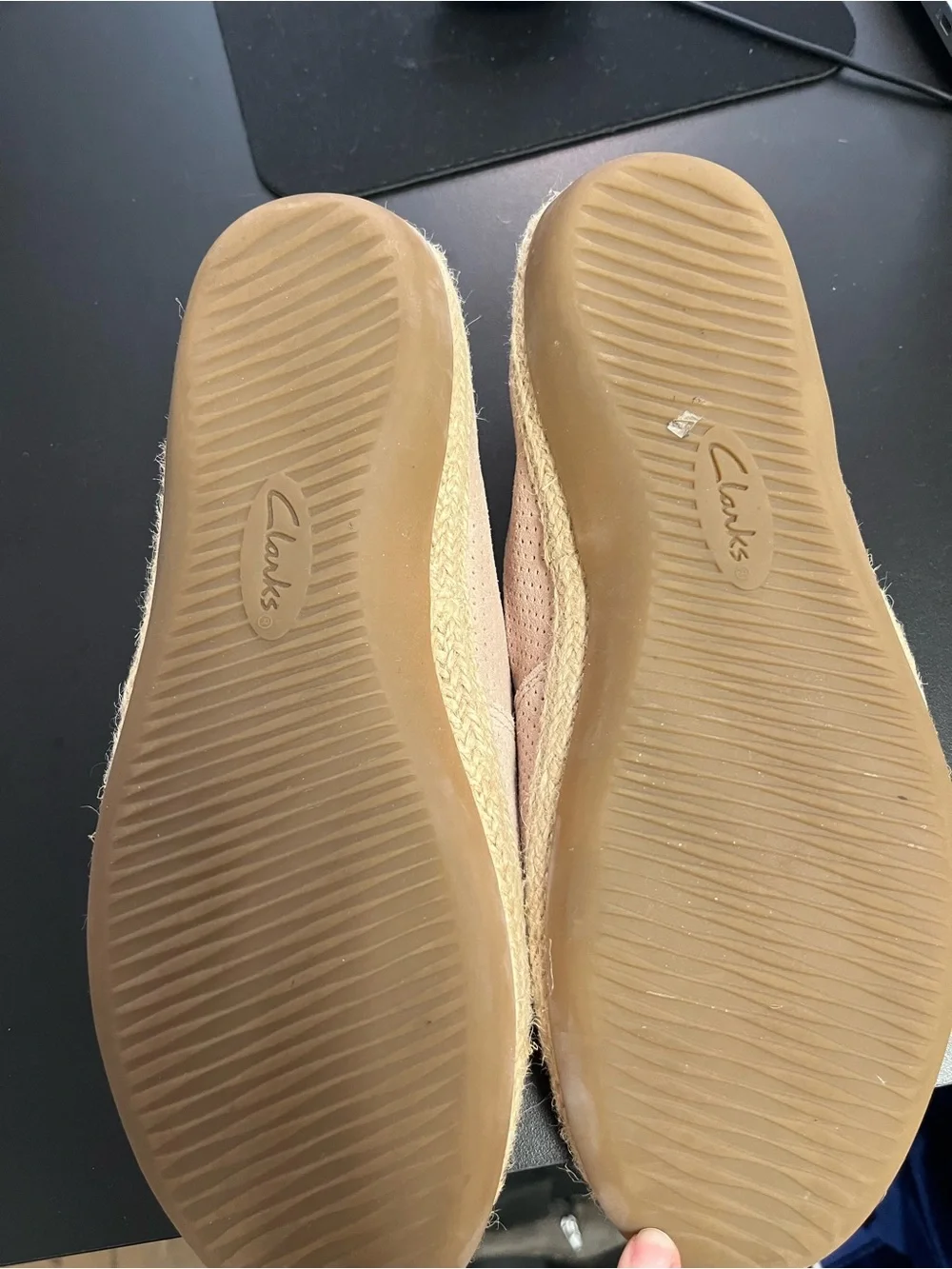 1285/ Clark’s Women's Casual Perforated Slip-On Espadrilles - Blush Size 9m